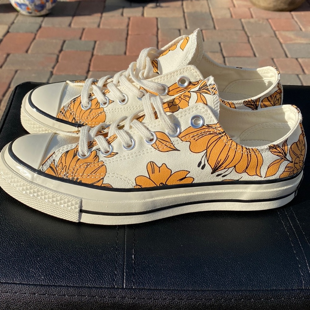 Converse Size 8
